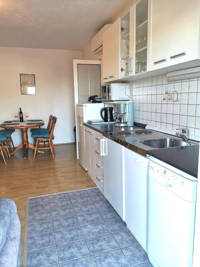 Apartmani Gabi 策萨利卡 外观 照片