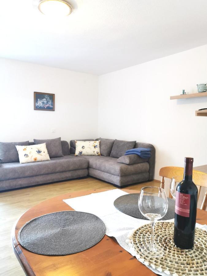 Apartmani Gabi 策萨利卡 外观 照片