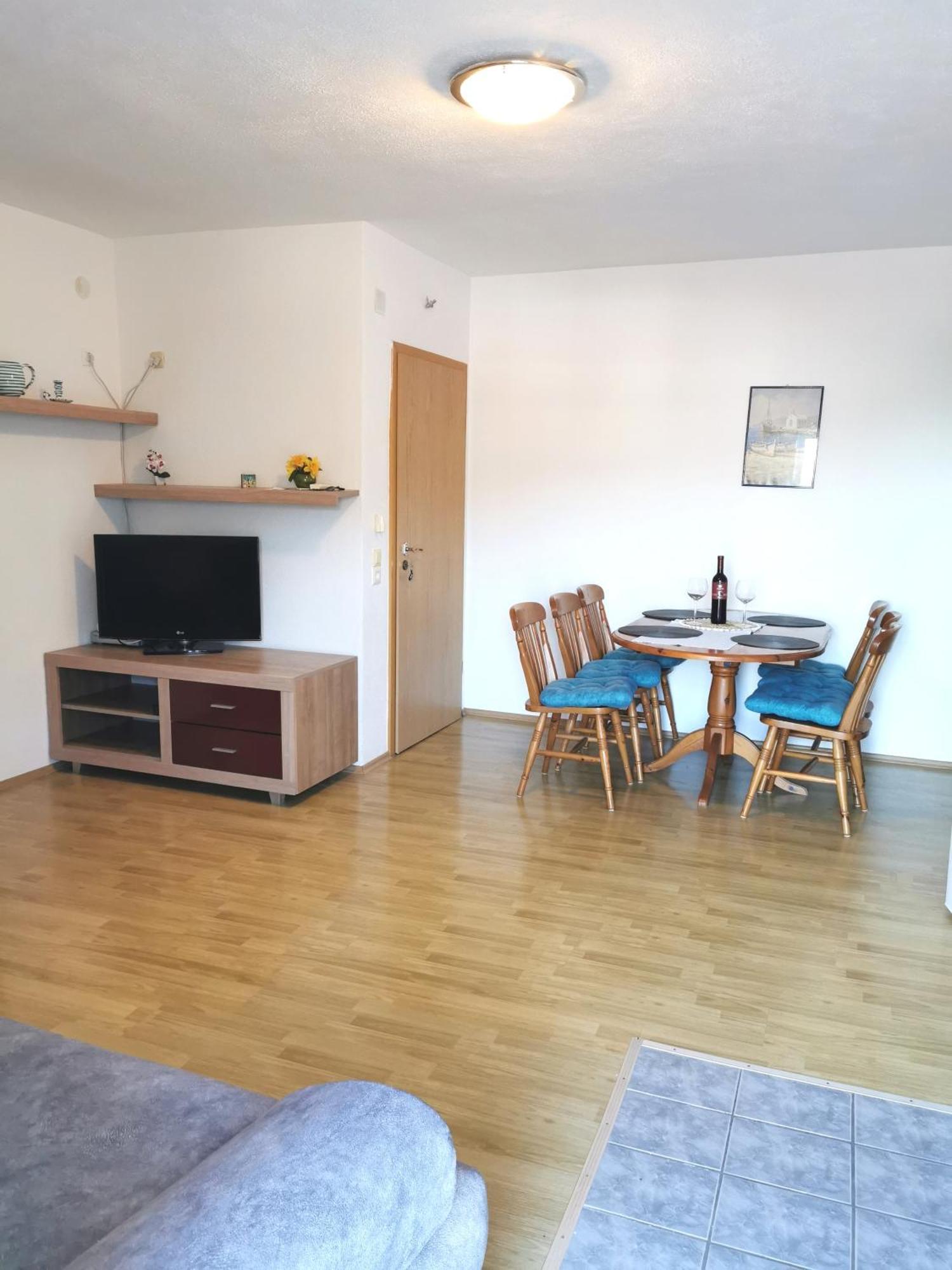 Apartmani Gabi 策萨利卡 外观 照片