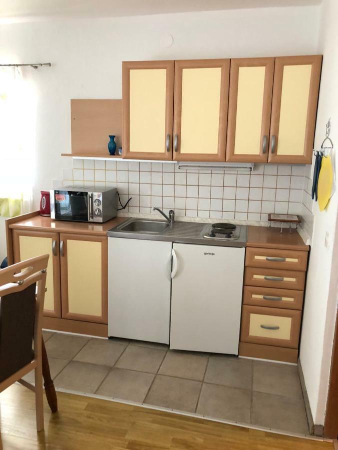 Apartmani Gabi 策萨利卡 外观 照片