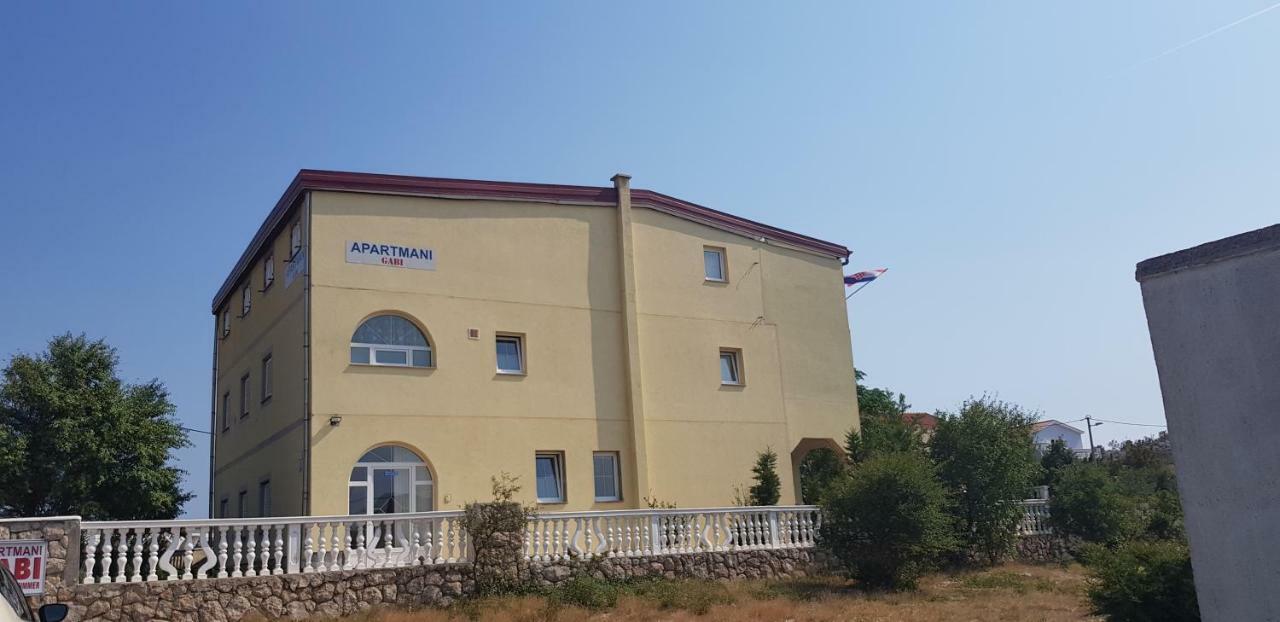 Apartmani Gabi 策萨利卡 外观 照片